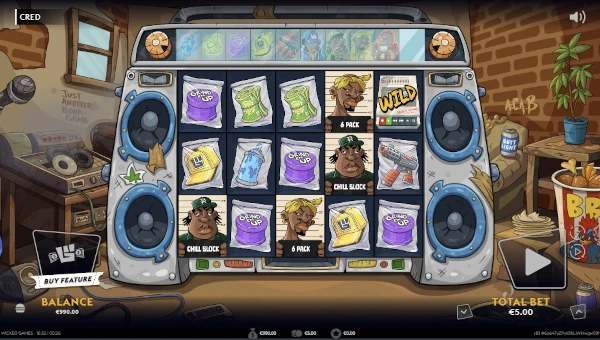 Cred base game screenshot showing reels and features