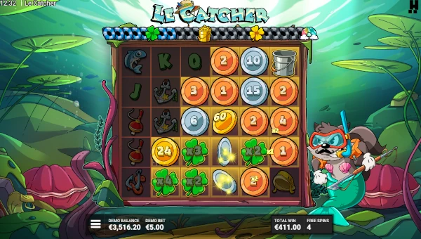 Screenshot of Le Catcher slot demo showing reels and bonus game features