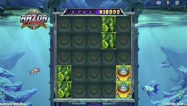 Razor Extreme base game screenshot showing reels and features