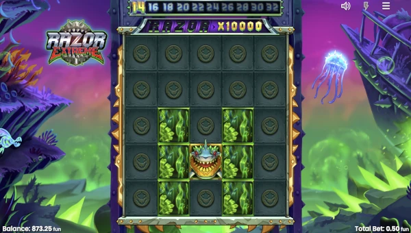 Screenshot of Razor Extreme slot demo showing reels and bonus game features