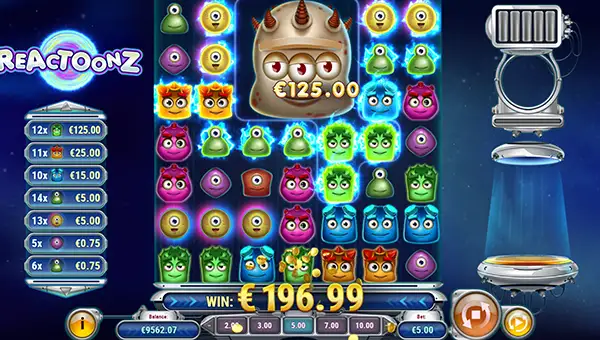 Bonus Game and Free Spins in Reactoonz Slot by Play'n GO