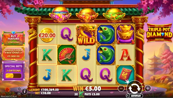 Triple Pot Diamond base game screenshot showing reels and features